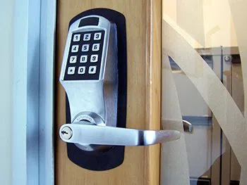  Tampa 24 Hour Locksmith Tampa, FL 813-261-6595