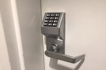  Tampa 24 Hour Locksmith Tampa, FL 813-261-6595